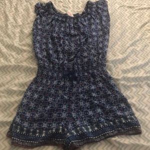 Cute off the shoulder romper barely worn!!